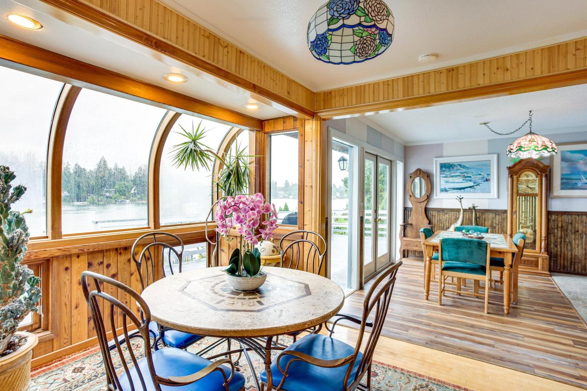 Tacoma Home On Steilacoom Lake With Dock! 외부 사진